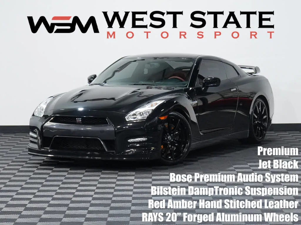 2015 Nissan GT-R Premium in sleek black