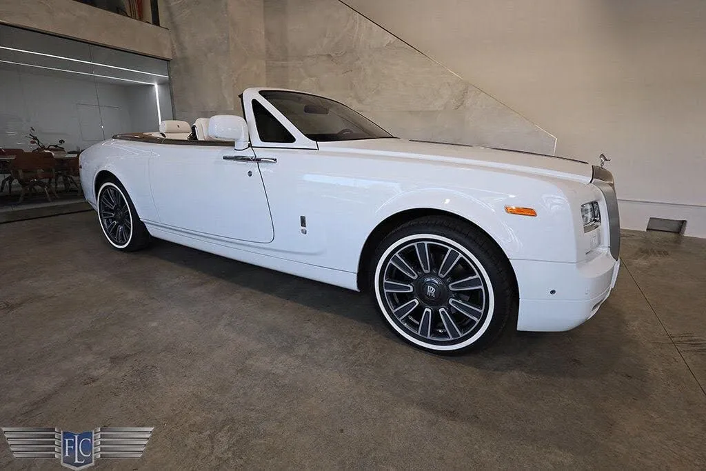 2017 Rolls-Royce Phantom Drophead Coupe Convertible