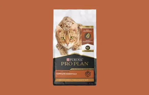 A table showing the estimated dry matter nutrient content of Purina Pro Plan Adult Complete Essentials Chicken & Egg Formula dry cat food.