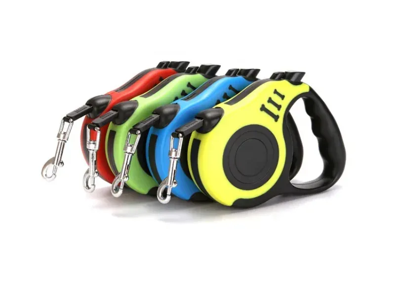 An image of the Ret retractable 5m Dog Leash in a variety of colors.