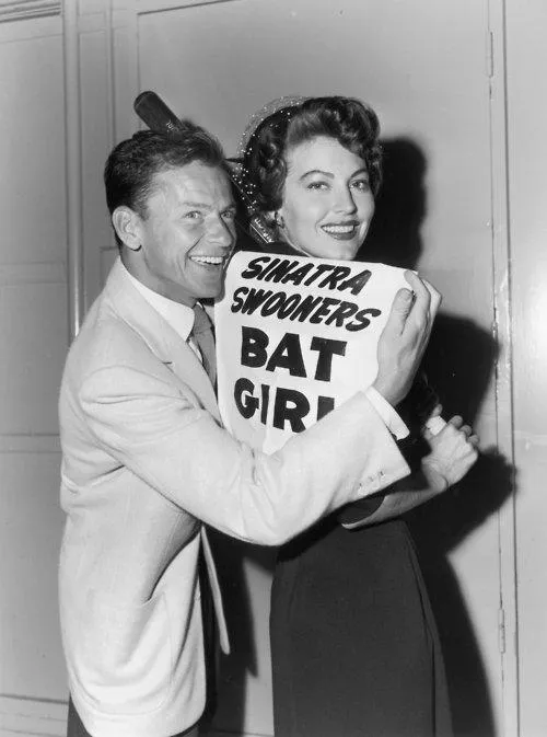 Ava was on Frank’s celebrity softball team, The Swooners, in 1947, before their relationship became romantic. Frank played second base and Ava was a bat girl.