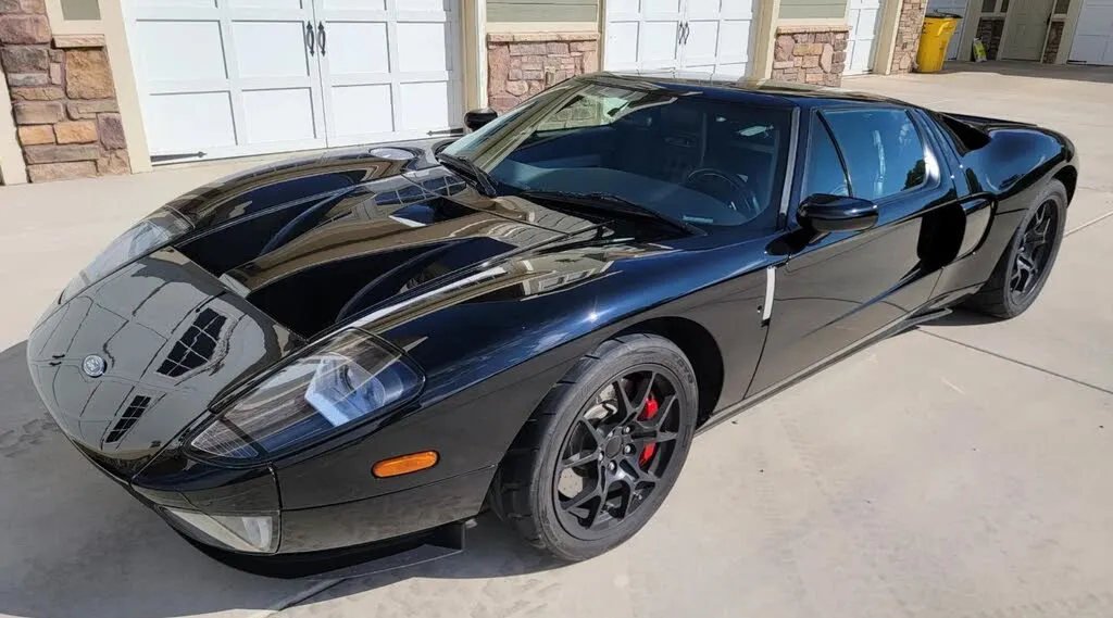 Black 2006 Ford GT coupe rear-wheel drive