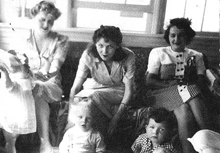 Bob Dylan Childhood photo Bob Dylan 1944