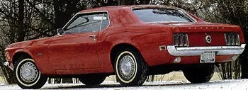 Classic 1970 Ford Mustang in hardtop style, a quintessential old Ford car
