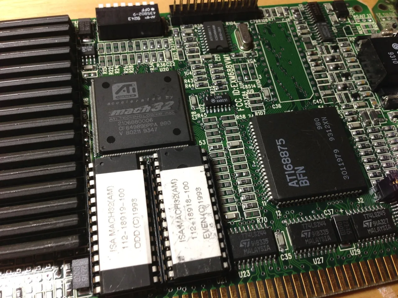 Close-up of the ATI Mach 32 486 graphics card, highlighting the unusual bus mouse port connector