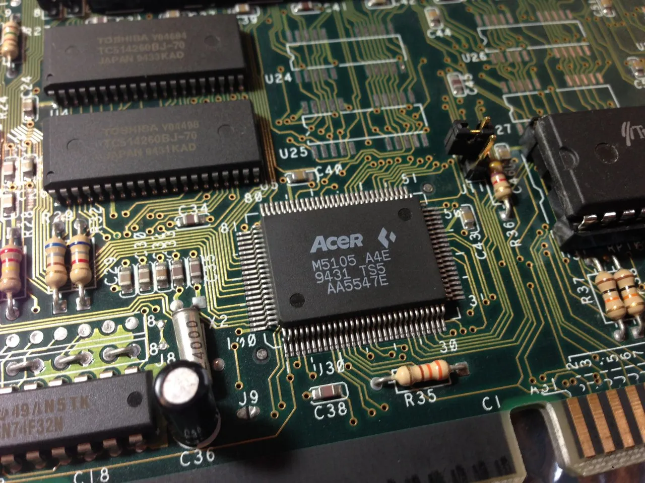 Close-up of the video memory sockets on the Trident 9400 VLB 486 graphics and I/O card