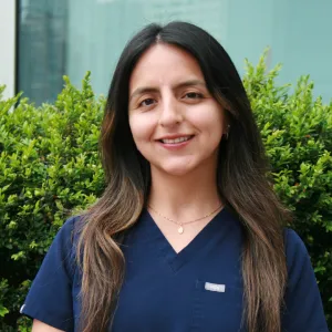 Dr. Belen Albarracin