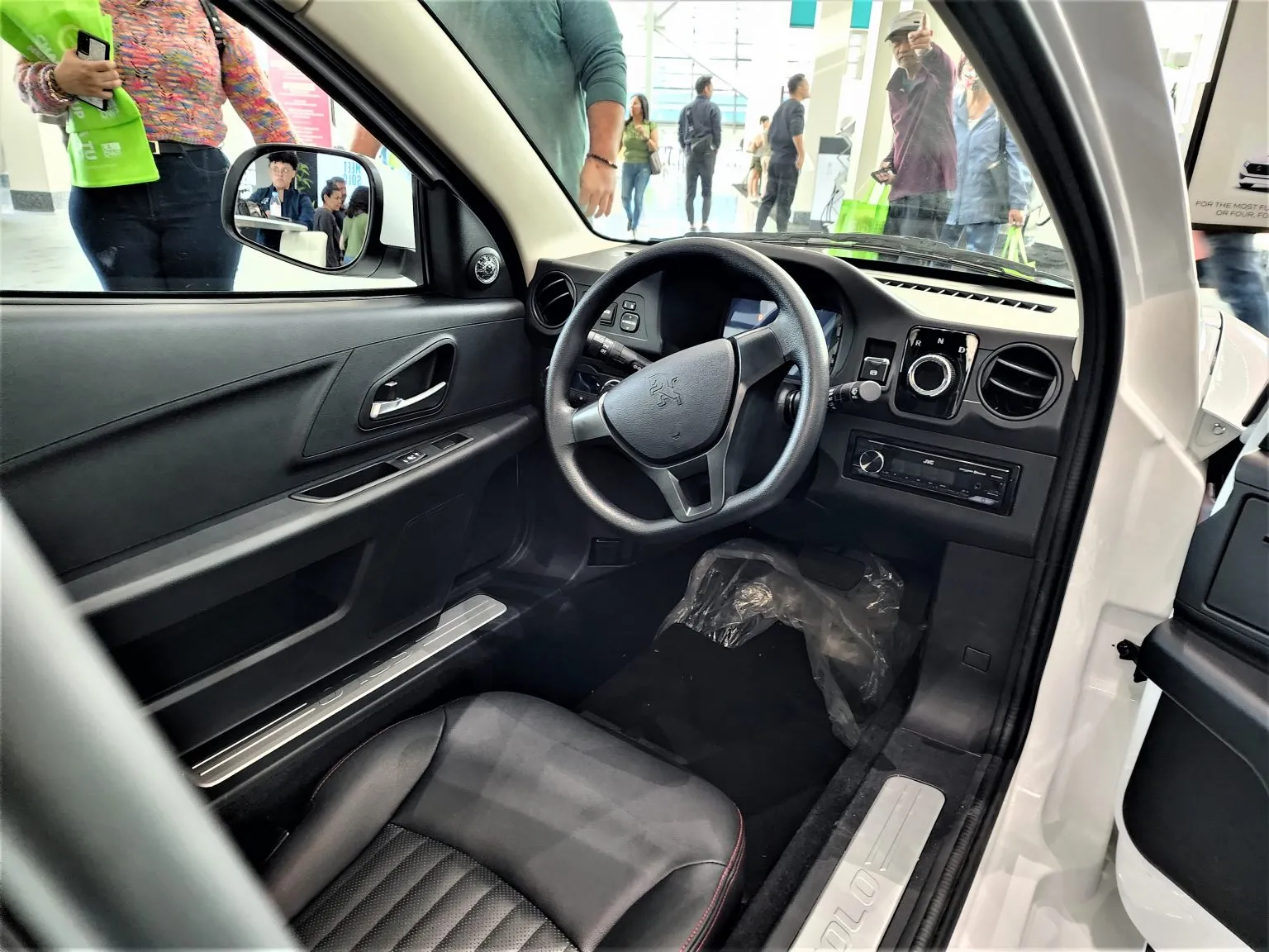 ElectraMeccanica Solo interior