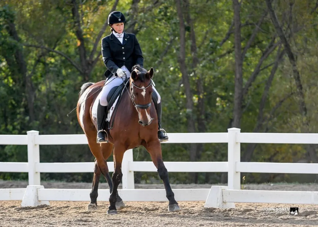 Elizabeth Priddy, experienced pet sitter with a background in veterinary care and horse farm management