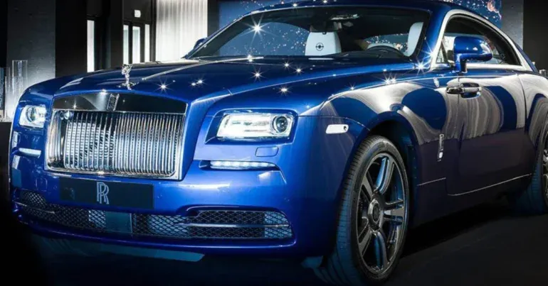 Executive Rolls-Royce Wraith Porto Cervo, a limited edition with a captivating purple exterior inspired by the Costa Smeralda.
