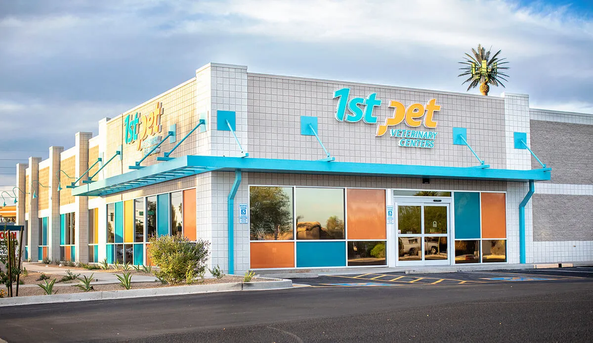 Exterior view of 1st Pet Veterinary Centers North Valley clinic