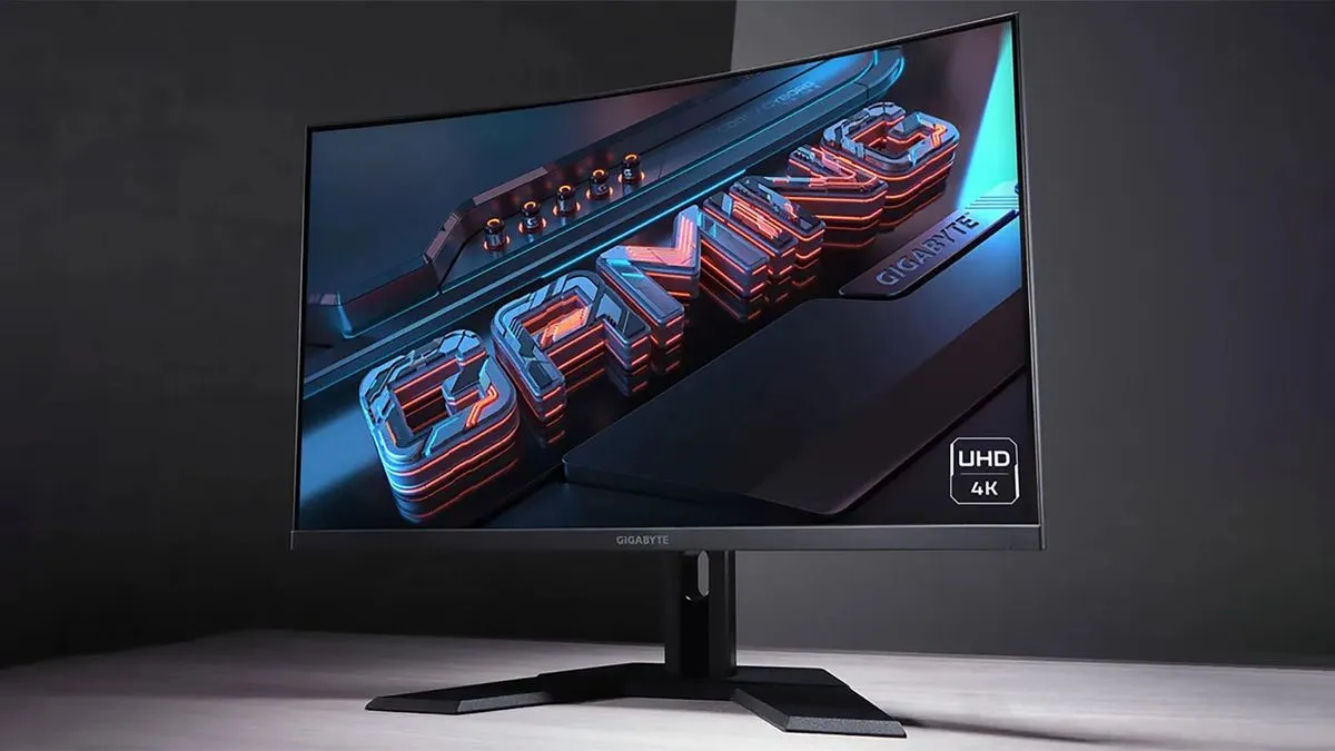Gigabyte M32UC 4K gaming monitor for Xbox Series X, showing screen details