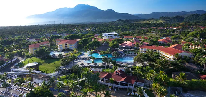 Gourmet dining experience at one of the top restaurants available to VIP guests at Lifestyle Holidays Resort.