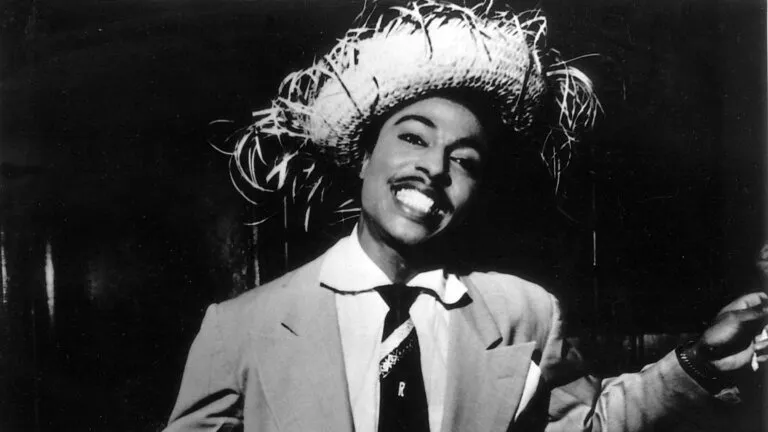 Little Richard receiving an award