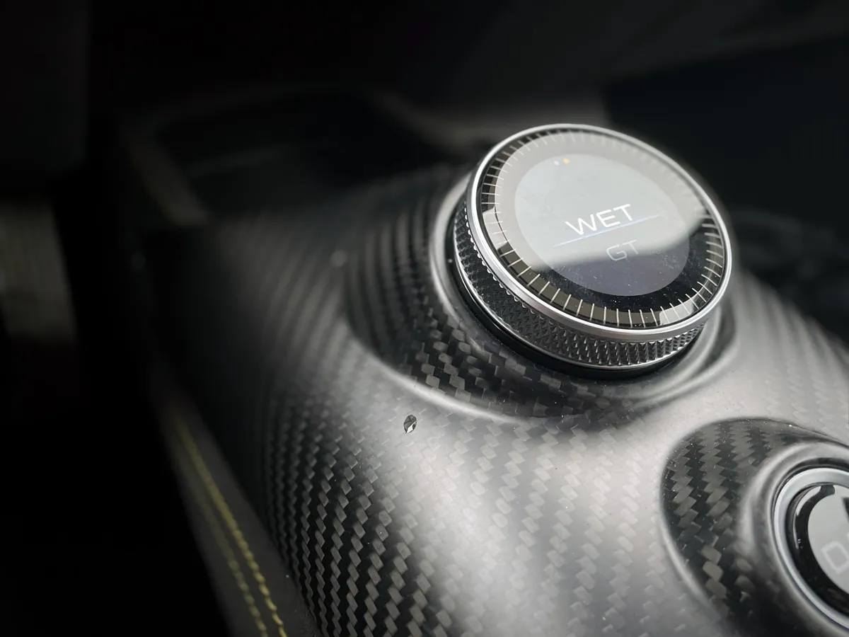 Maserati MC20 drive switch