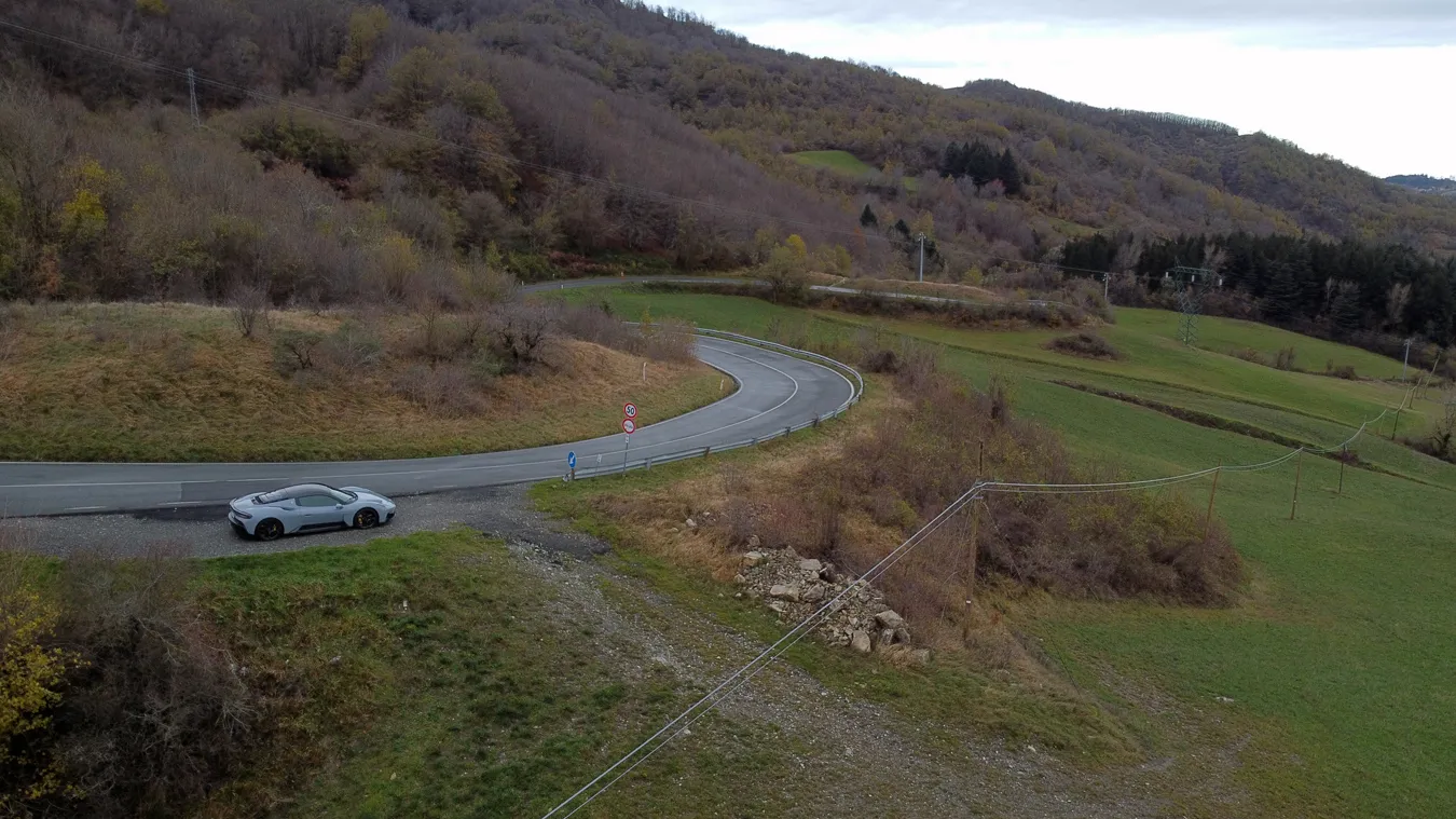 Maserati MC20 Futa Pass 10
