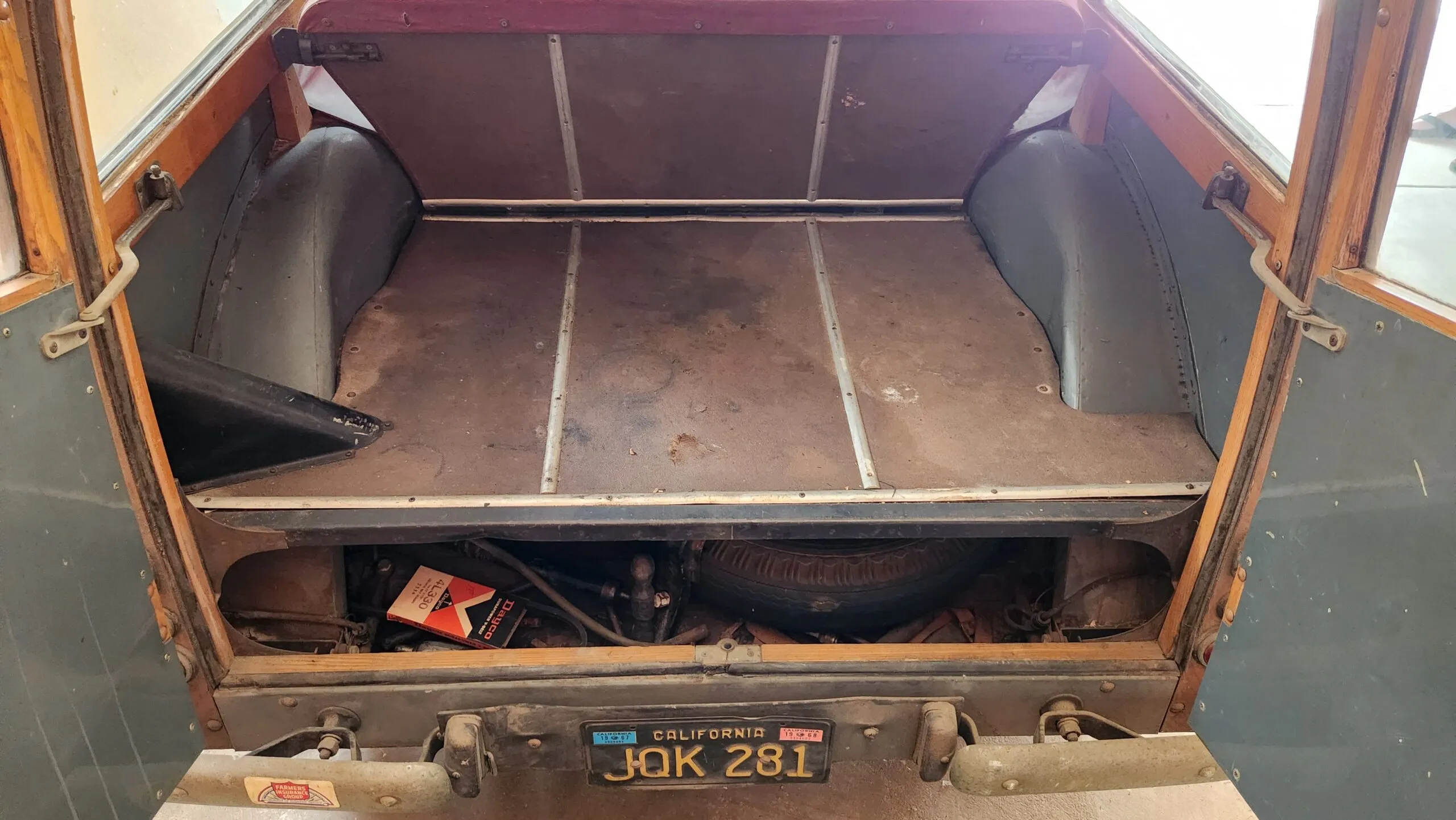 Morris Traveler project car rear cabin cargo