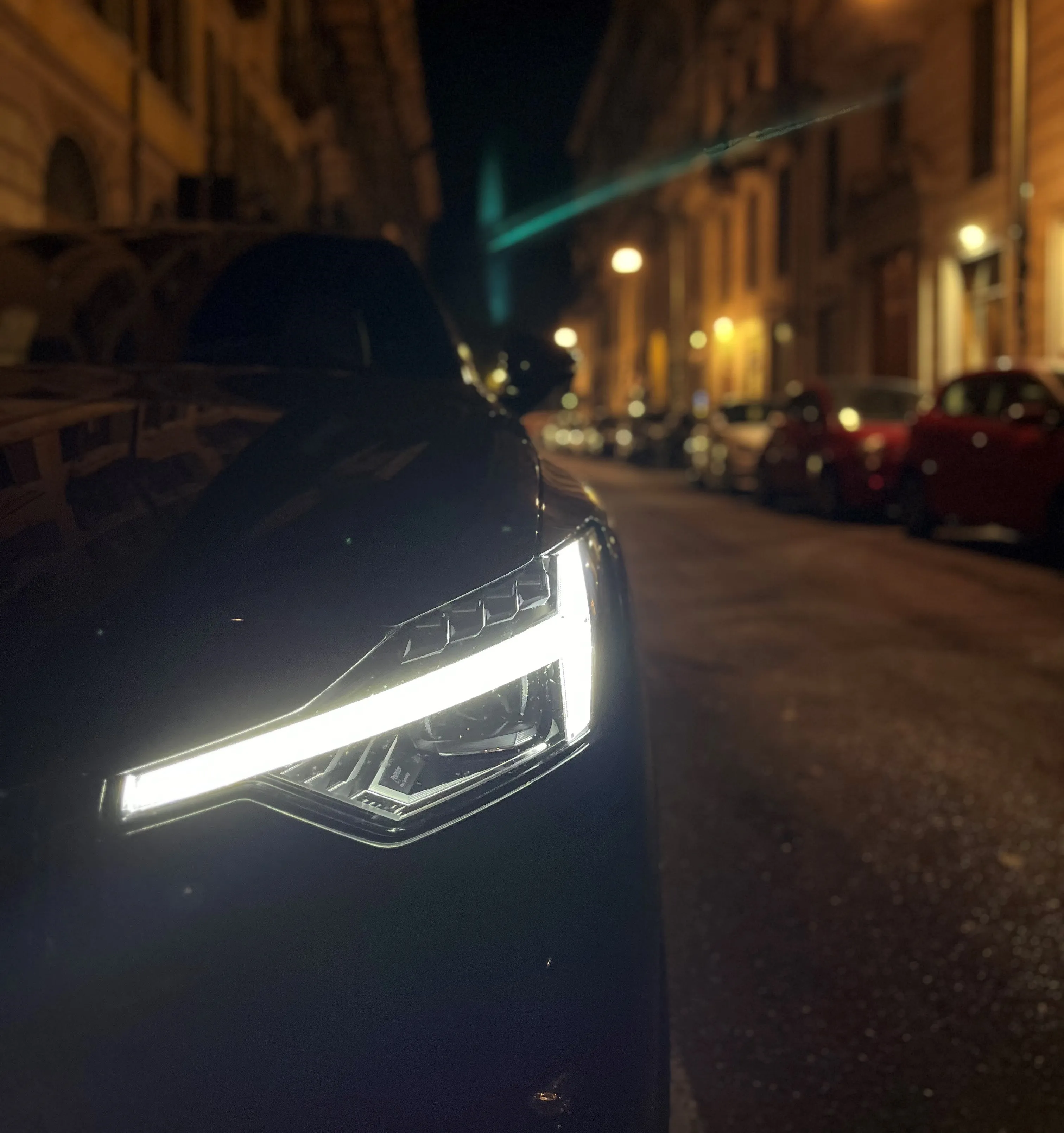 Polestar 2 logo reflection