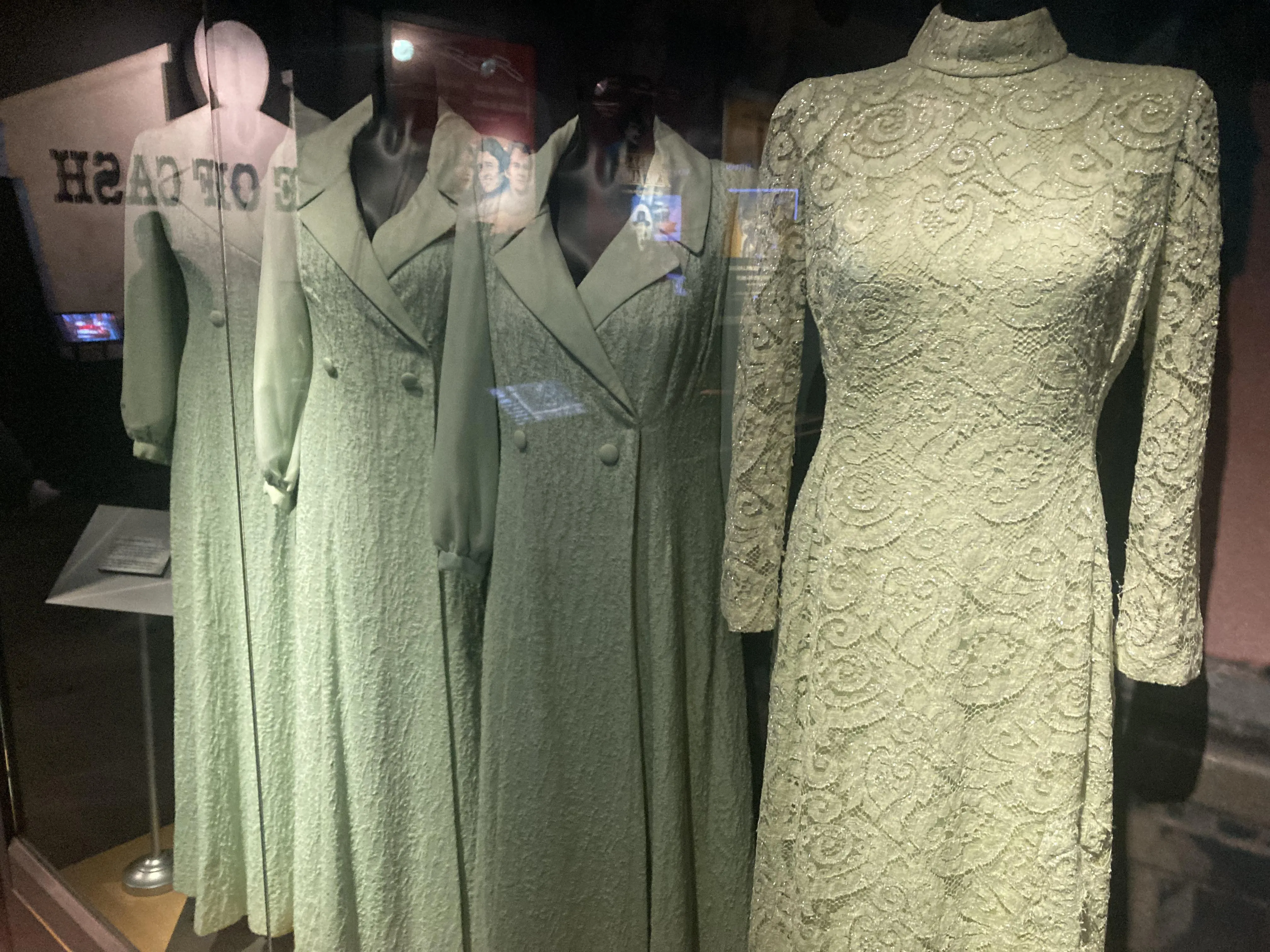 The Carter Family’s matching outfits (a hideous color, might I add)