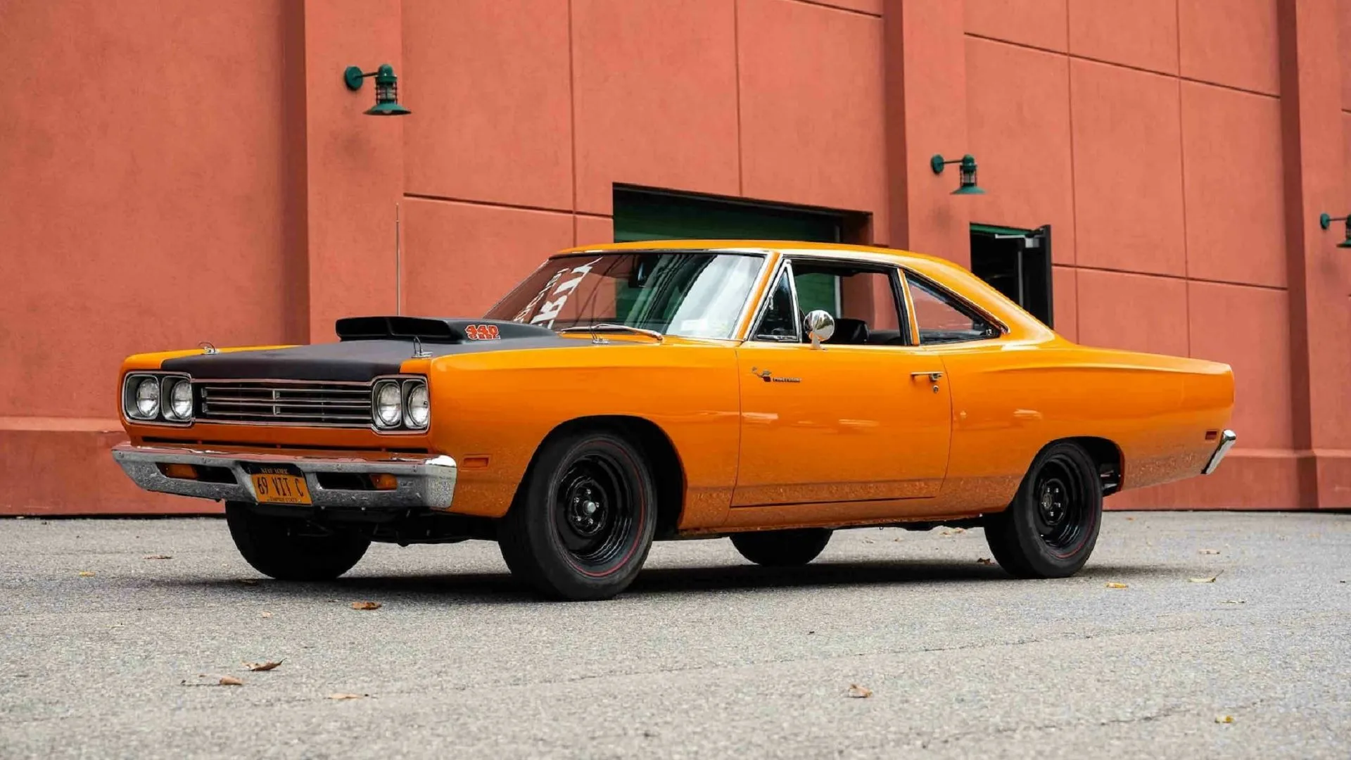 1969 Plymouth Road Runner A12 front quarter