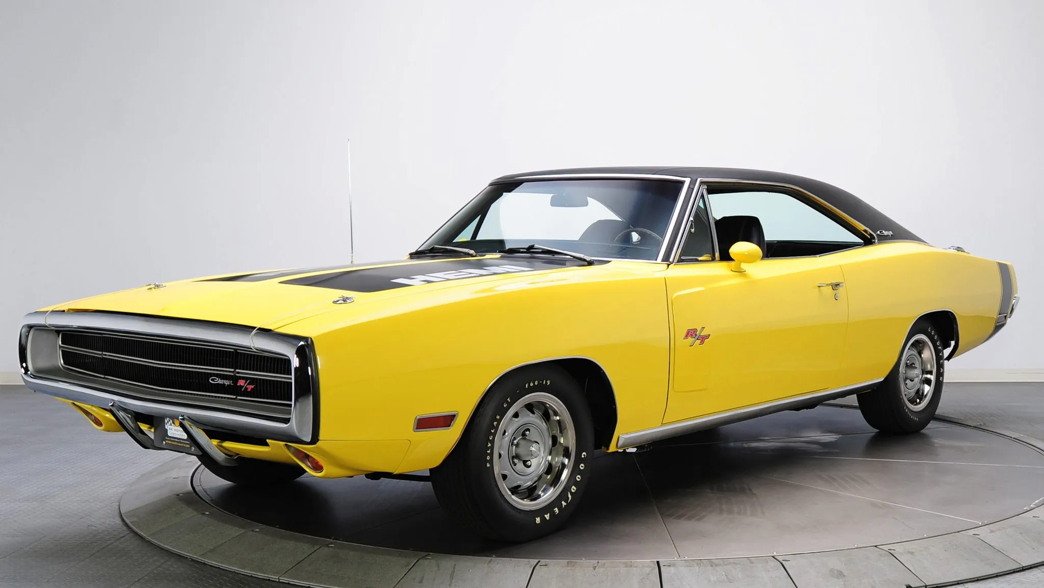 1970 Dodge Charger RT 426 Street Hemi, a fierce contender on the drag strip.
