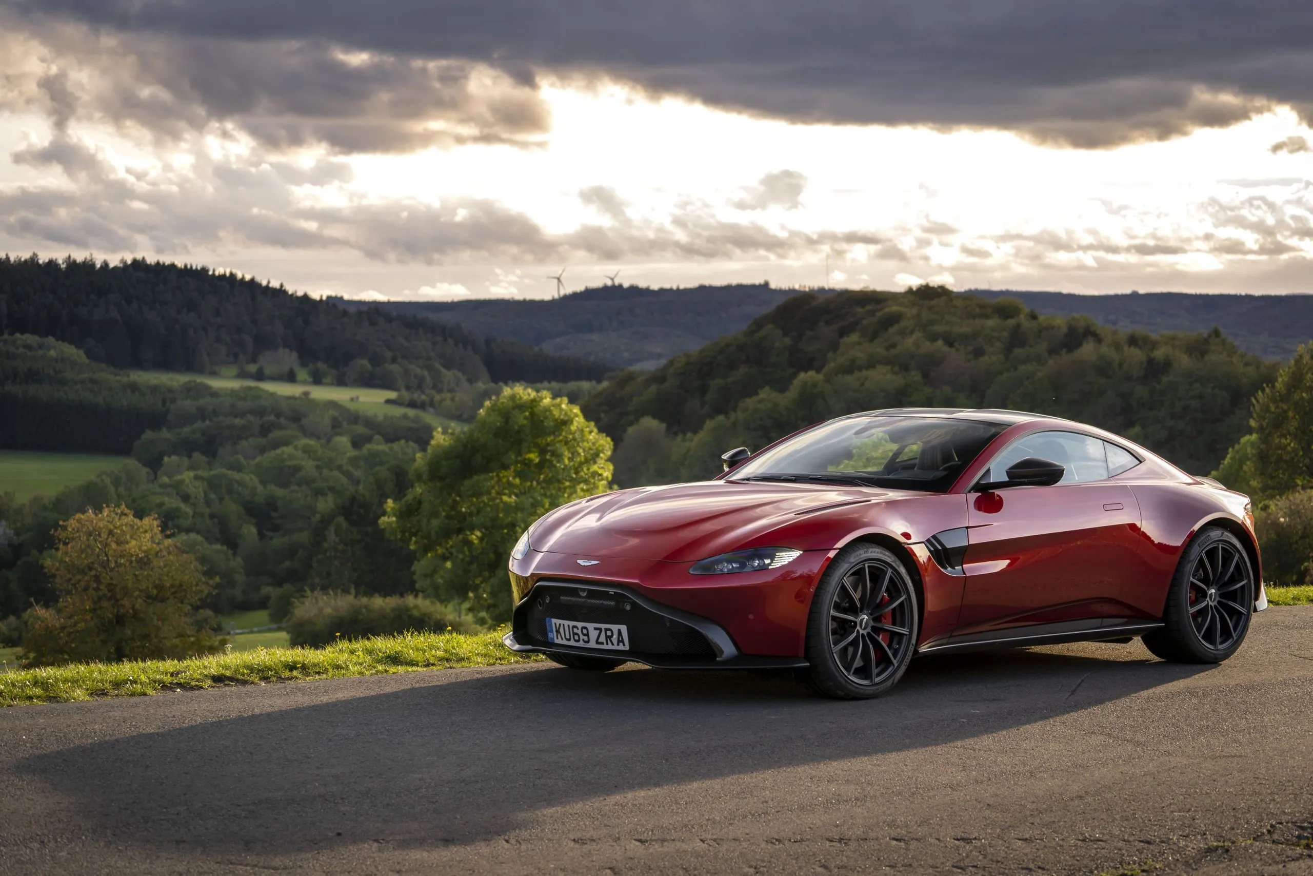 2022 Aston Martin Vantage