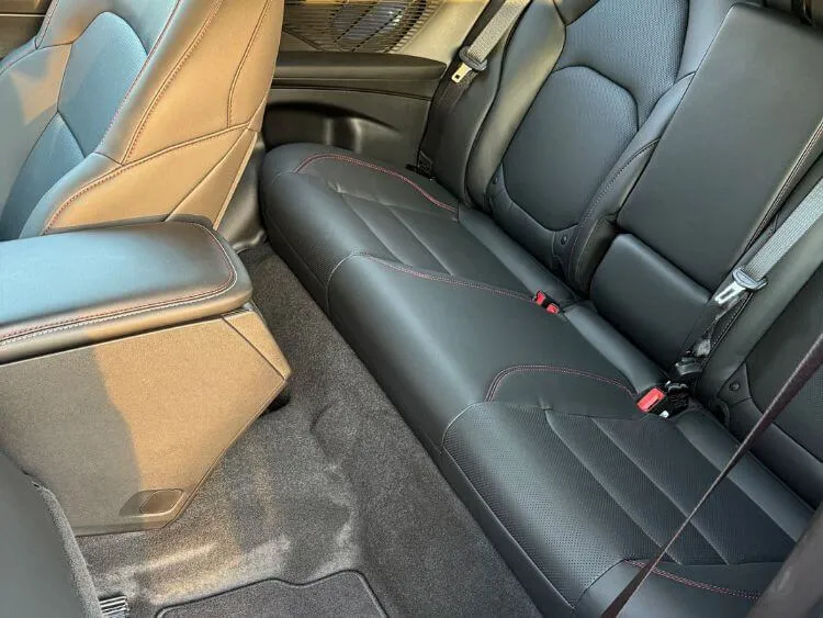 2024-charger-daytona-rt-backseat