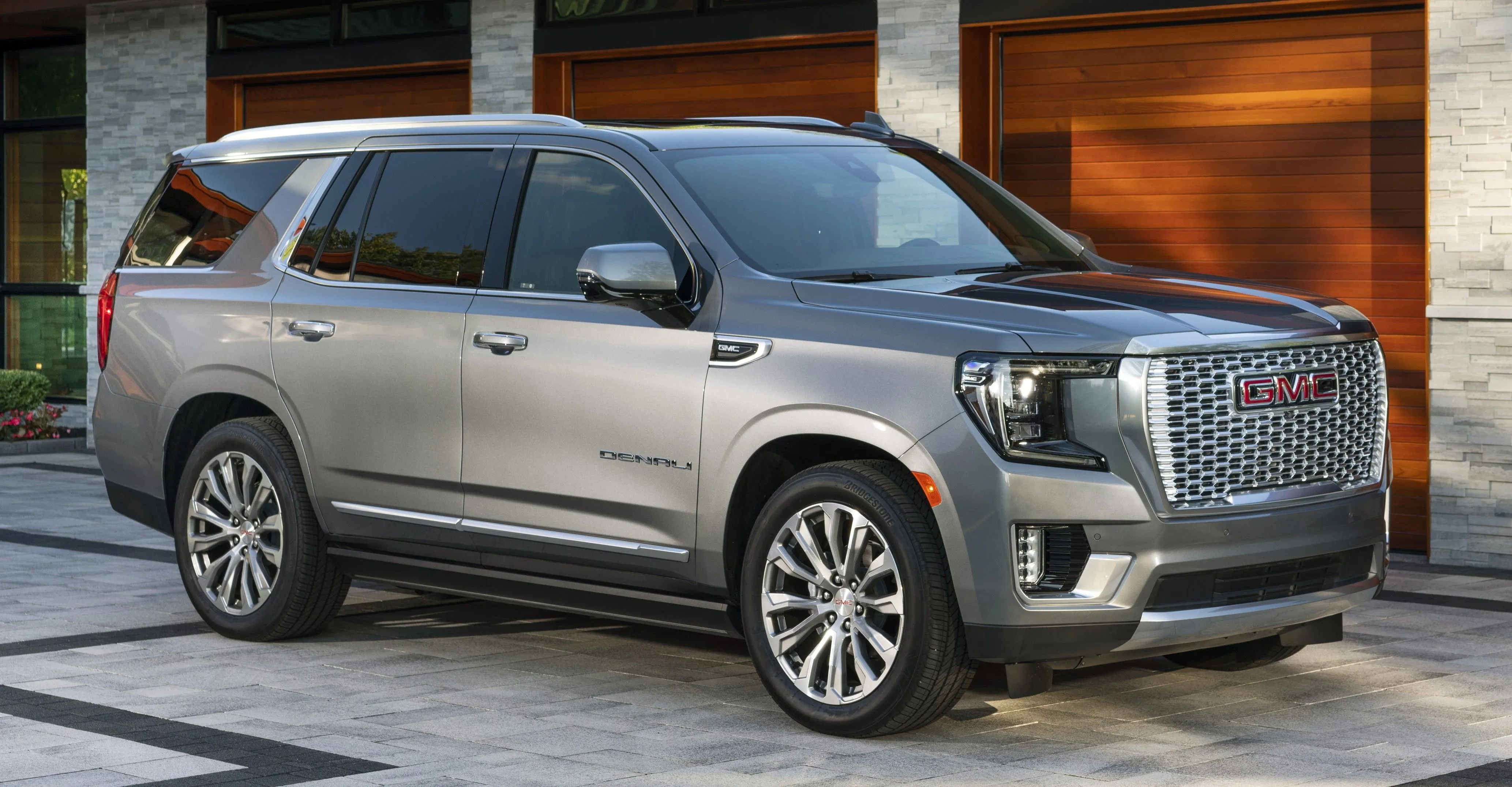 A look at the luxurious 2021 GMC Yukon Denali.