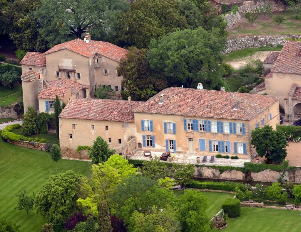 Aerial view showcasing the expansive vineyard estate of Château Miraval in Provence