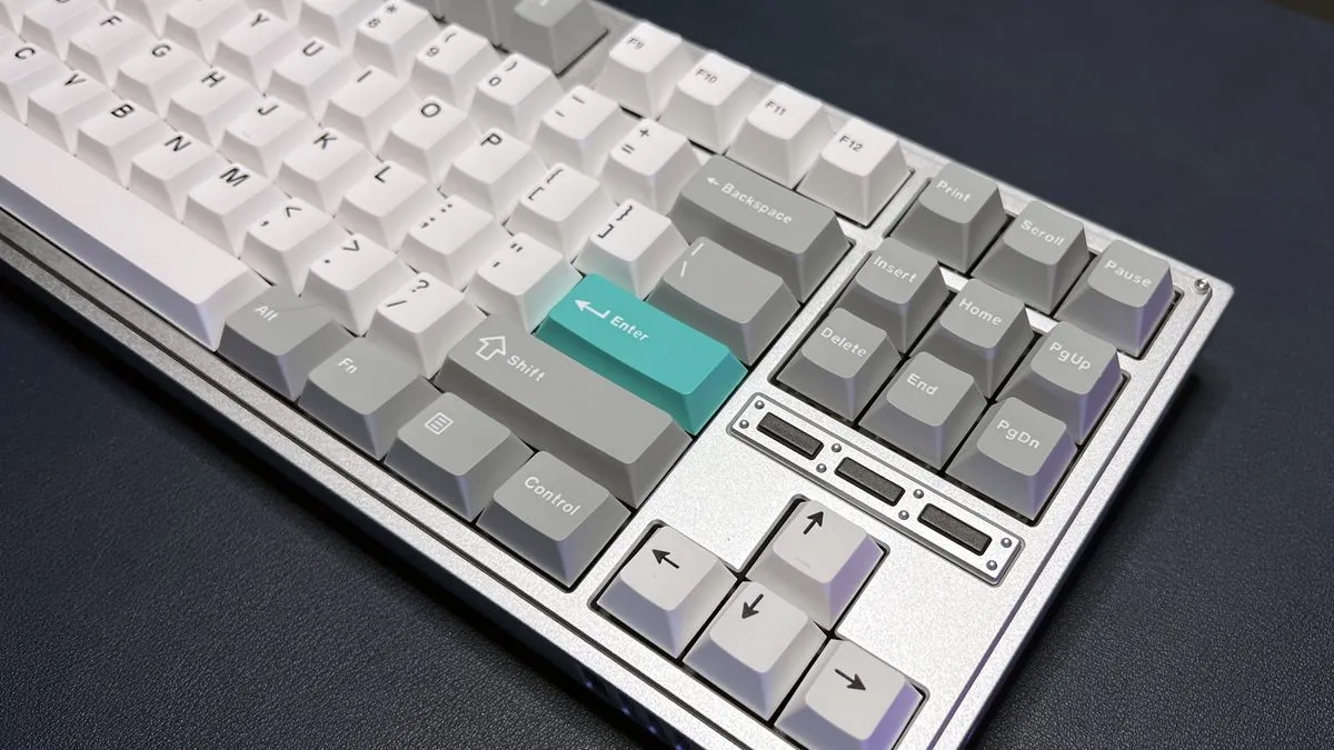 Arrow keys on Lemokey L3 keyboard