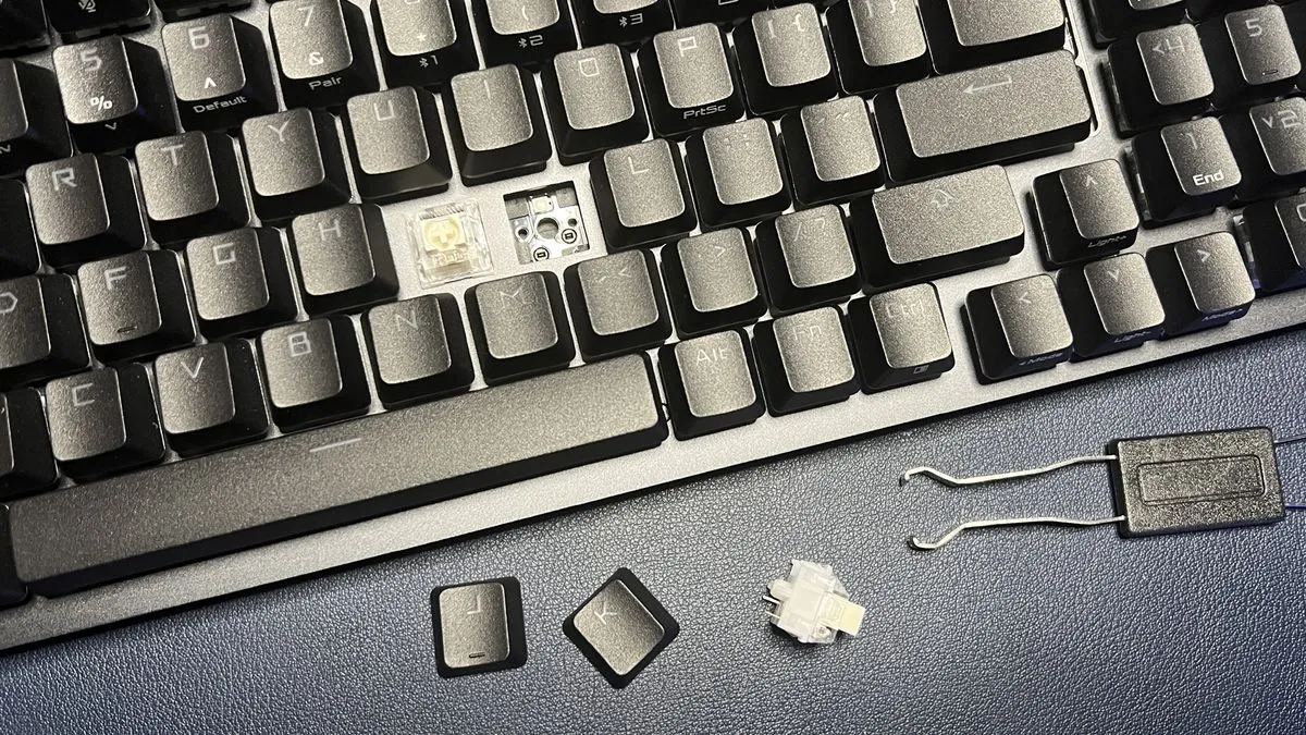 Asus ROG Strix Scope II with switches and keycaps removed