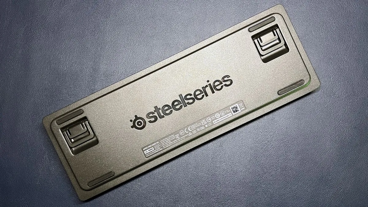 Back of SteelSeries Apex Pro Mini