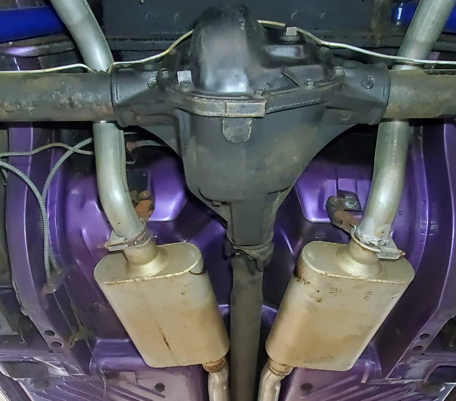 Close-up view of the 440ci Magnum V8 engine bay with Hooker exhaust headers