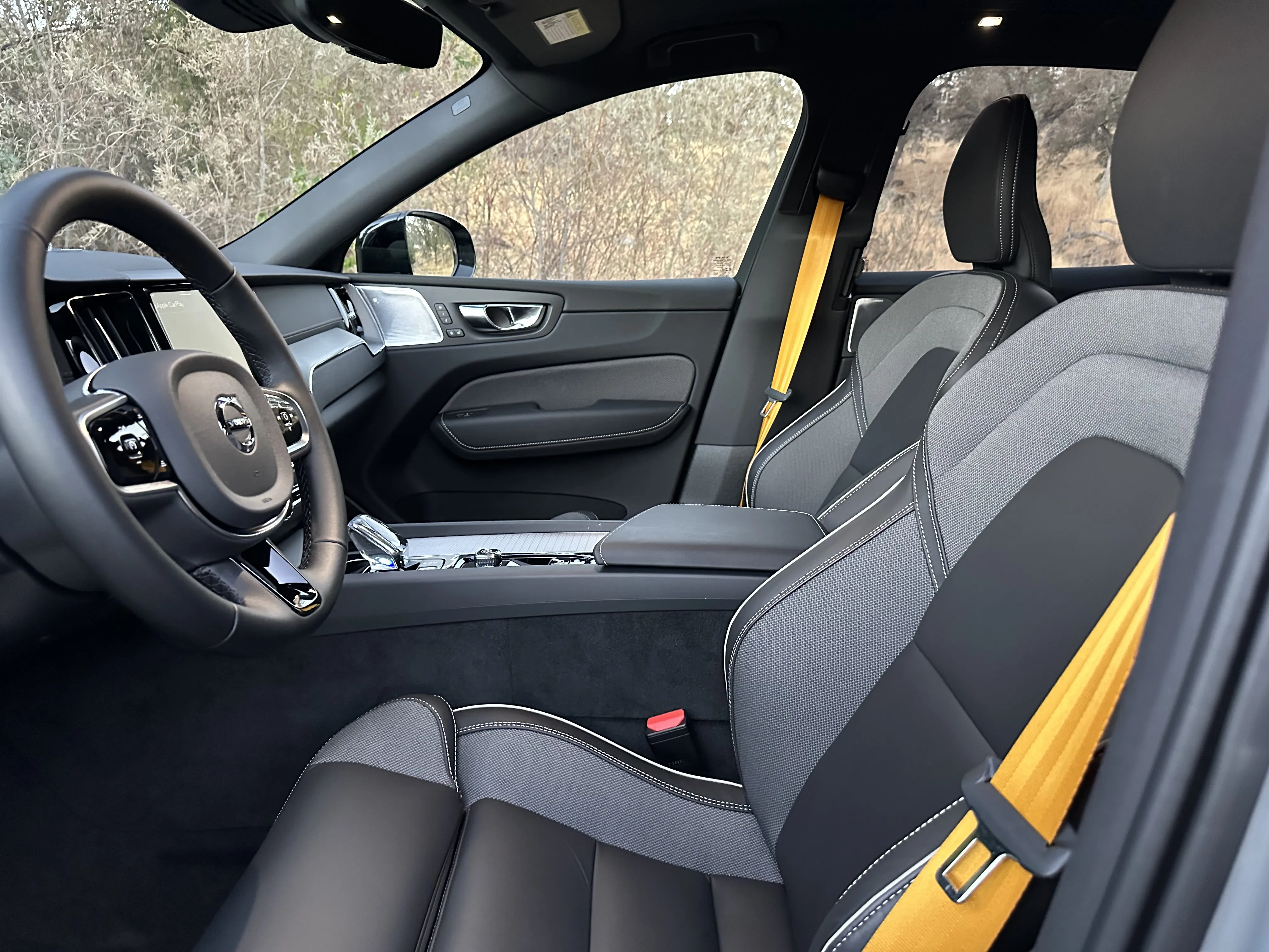 Comfortable Nappa leather sports seats in the Volvo XC60 Recharge cabin