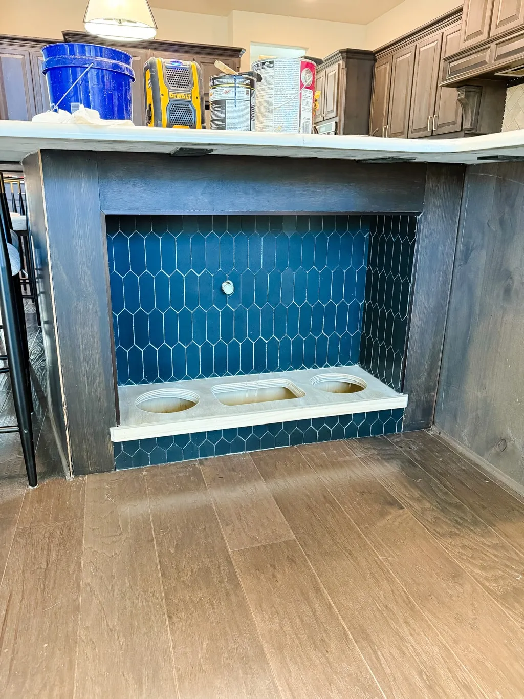 Constructing the plywood countertop