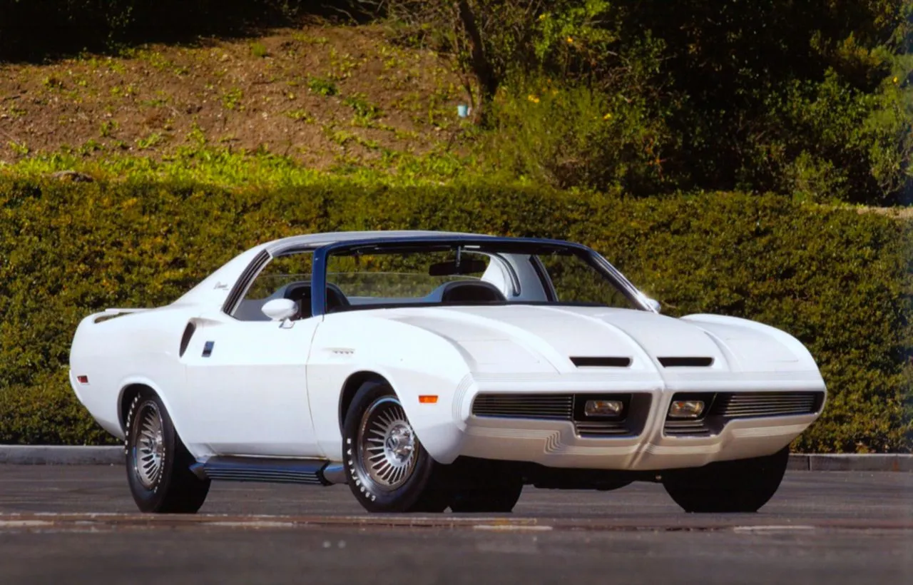 Dodge Diamante Challenger concept car front view