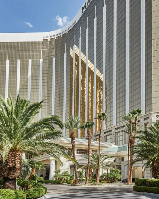 Four Seasons Hotel Las Vegas, non-gambling hotel in Las Vegas