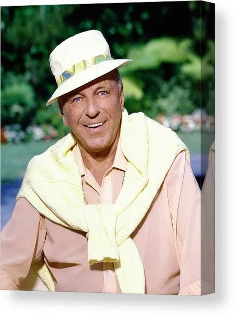 Frank Sinatra portrait session by Harry Langdon