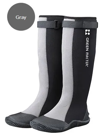 Green Master boots in Gray color