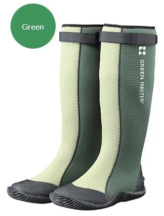 Green Master boots in Green color