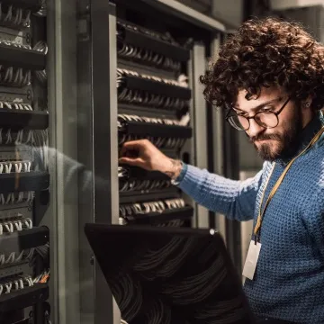 Illustration of AVG Business Security protecting a business network