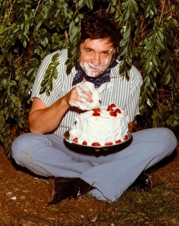 Johnny Cash in a bush, contemplating a deeper meaning