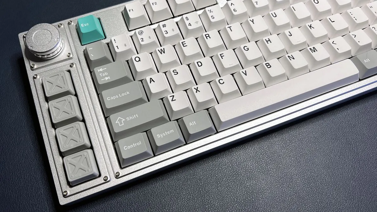 Left macro keys and knob on Lemokey L3