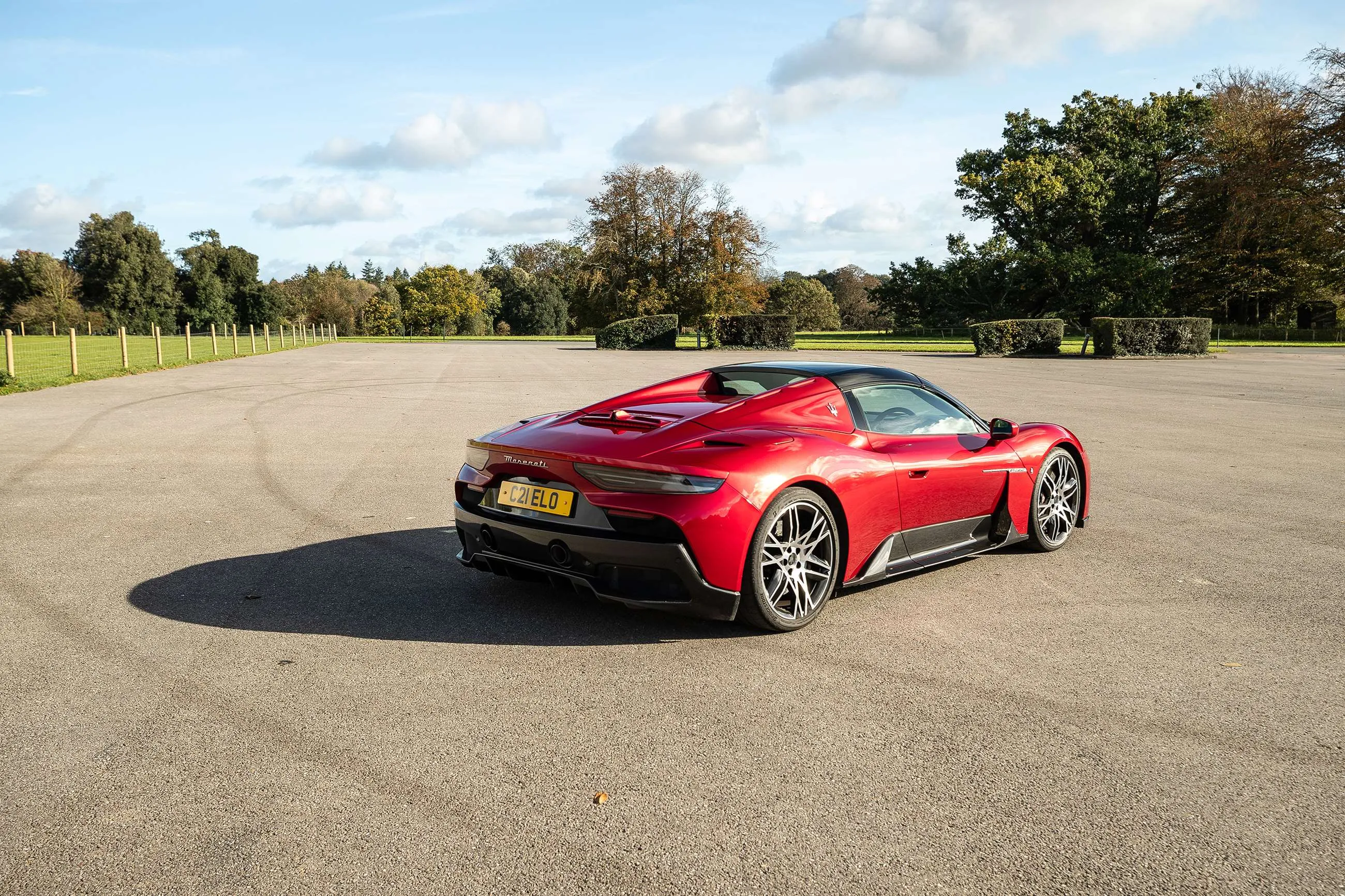 Maserati MC20 Cielo open-top design with distinctive buttresses