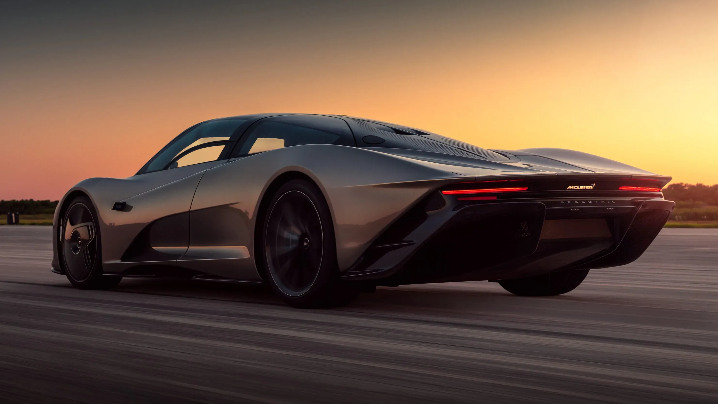 McLaren Speedtail hypercar with elongated tail and gold toolkit
