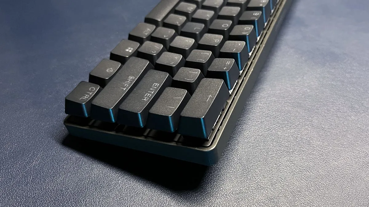 Right corner angle of SteelSeries Apex Pro Mini