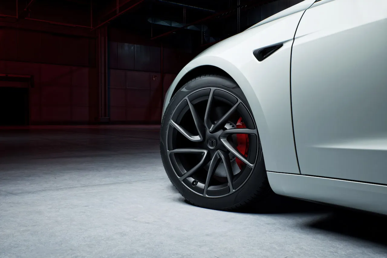 Tesla Model 3 Performance wheel