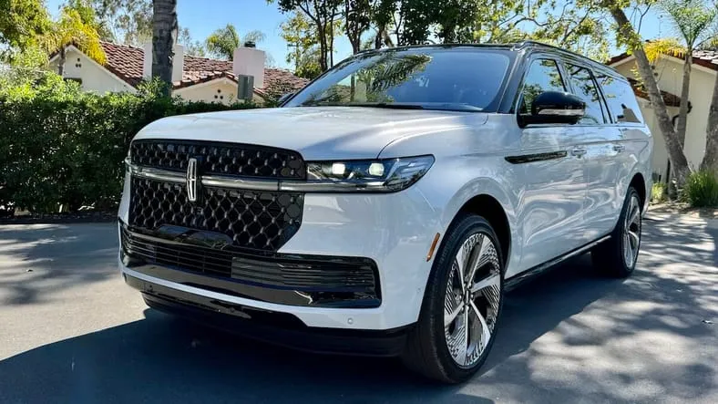 The 2025 Lincoln Navigator is tough to beat