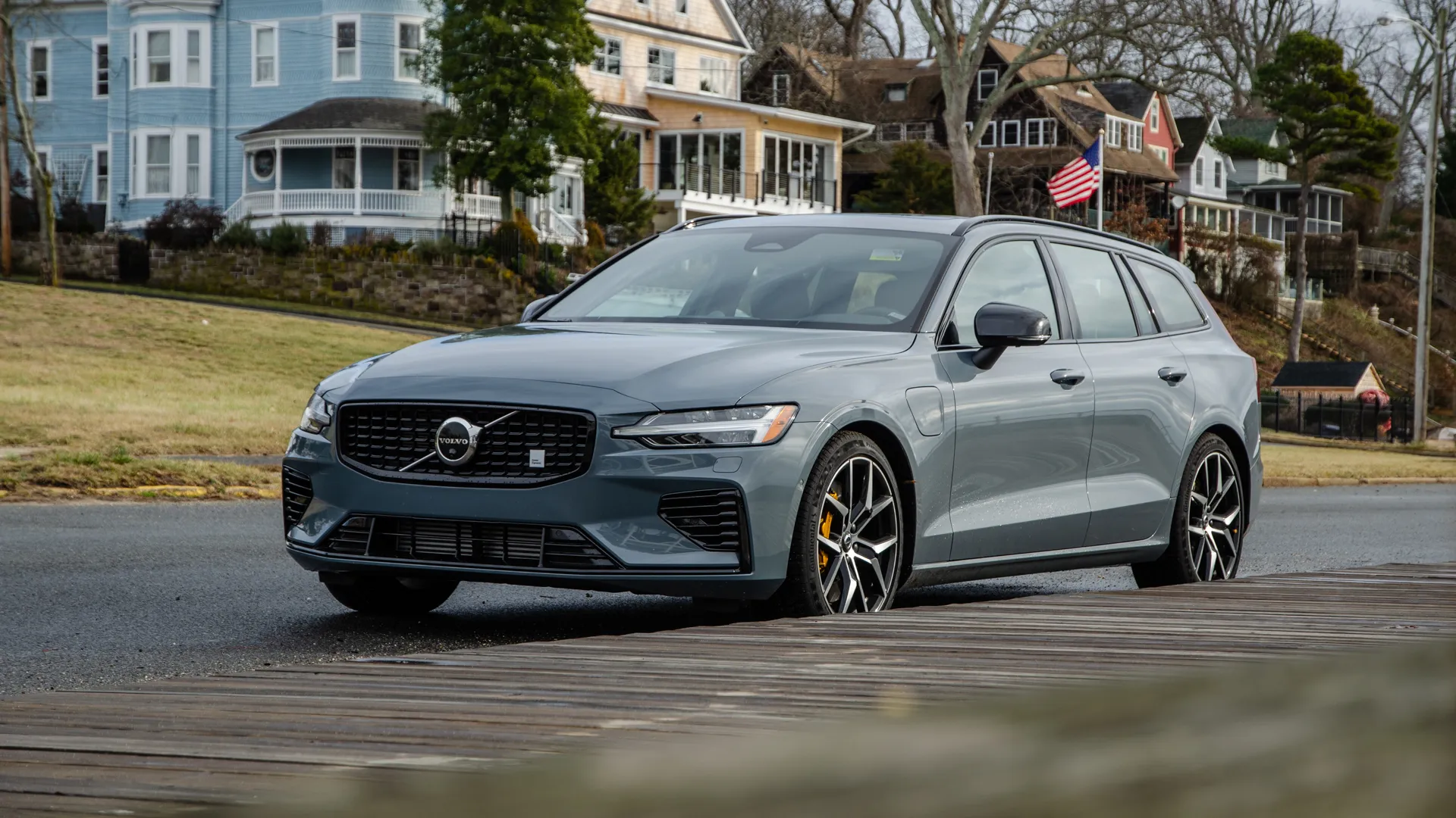 The charging port of the Volvo V60 Recharge T8 Polestar, showcasing its plug-in hybrid capability.