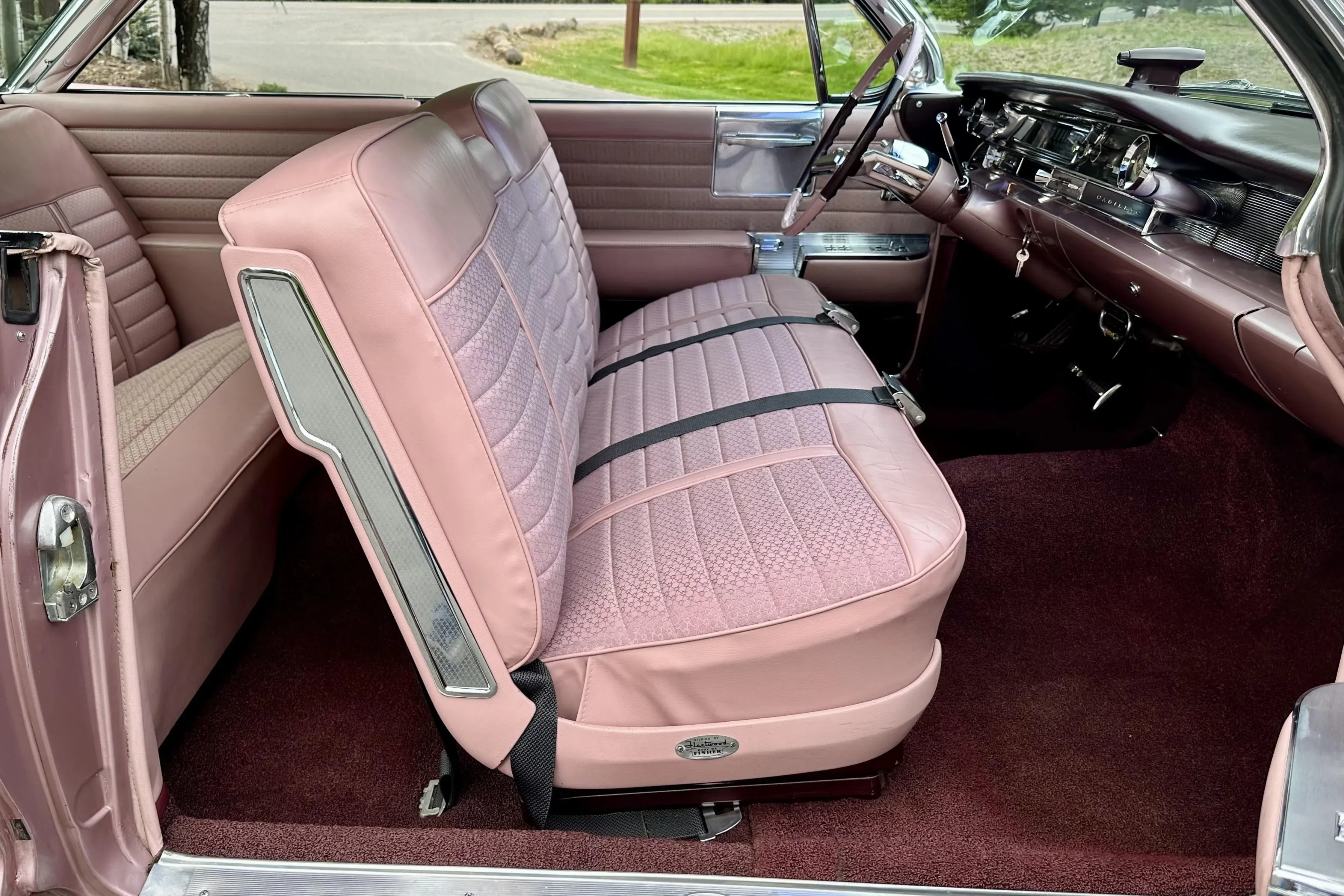 1961 Cadillac Coupe DeVille wheels